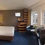 Swissotel מלון 4*