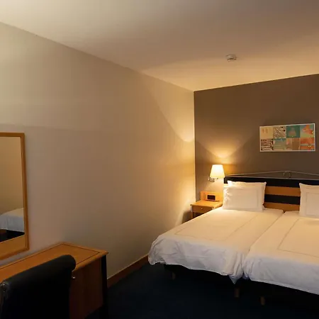 Swissotel Szálloda 4*