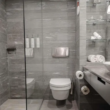 Swissotel Szálloda 4*