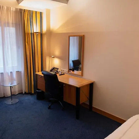 Swissotel Szálloda 4*
