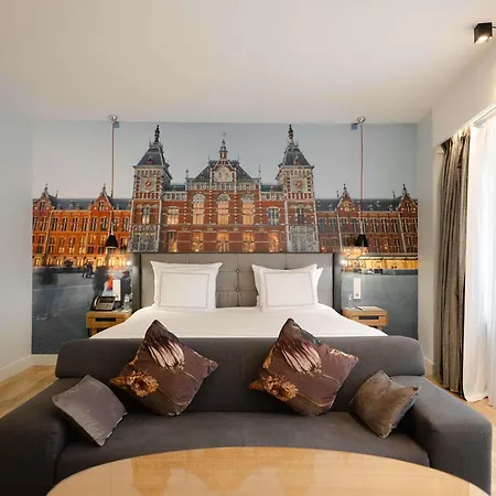 Swissotel Szálloda
